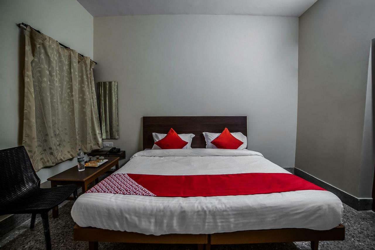 Hotel Oyo 13374 Vididhi Visakhapatnam Zewnętrze zdjęcie